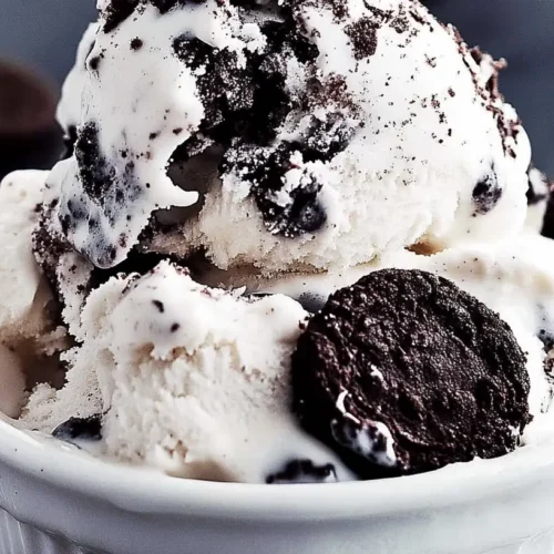 Homemade Cookies and Cream Ice Cream